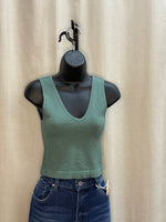 Claudia UV Neck Crop