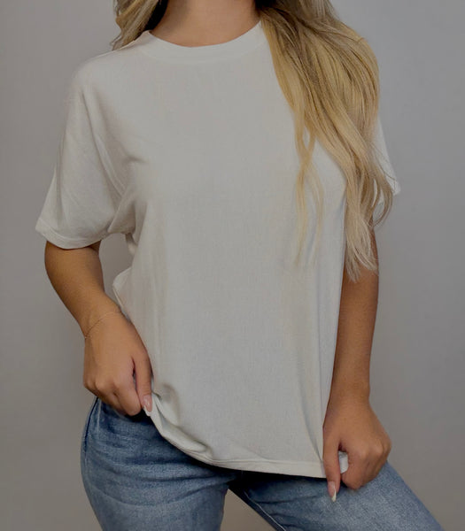 Elizabeth Basic Tee