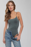 THIN STRAP SEAMLESS KNIT CAMI BODYSUIT