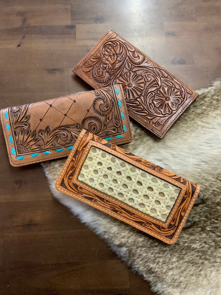 Tooled single snap wallet